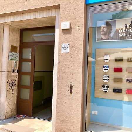 Hedone City Luxury Apartments With Free Parking PUY 외부 사진