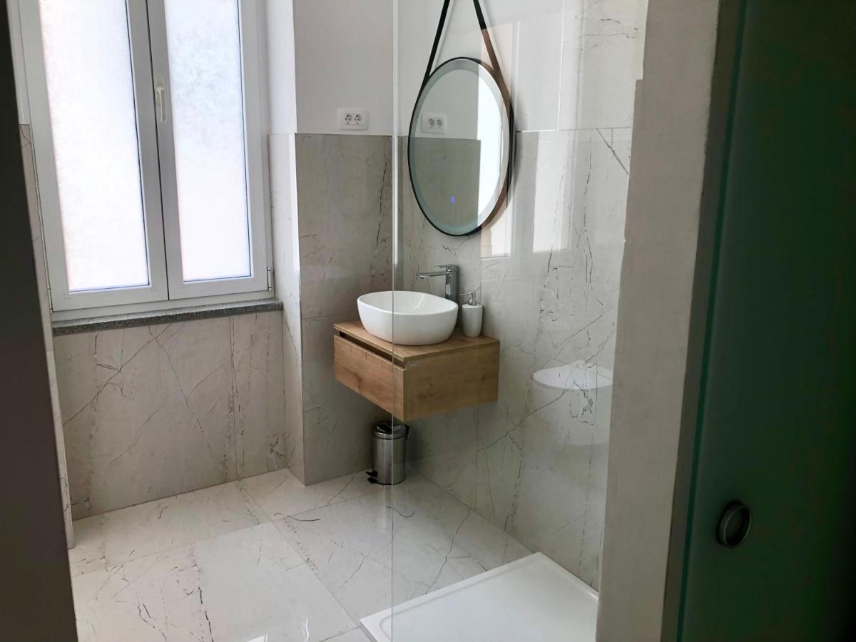 Hedone City Luxury Apartments With Free Parking PUY 외부 사진