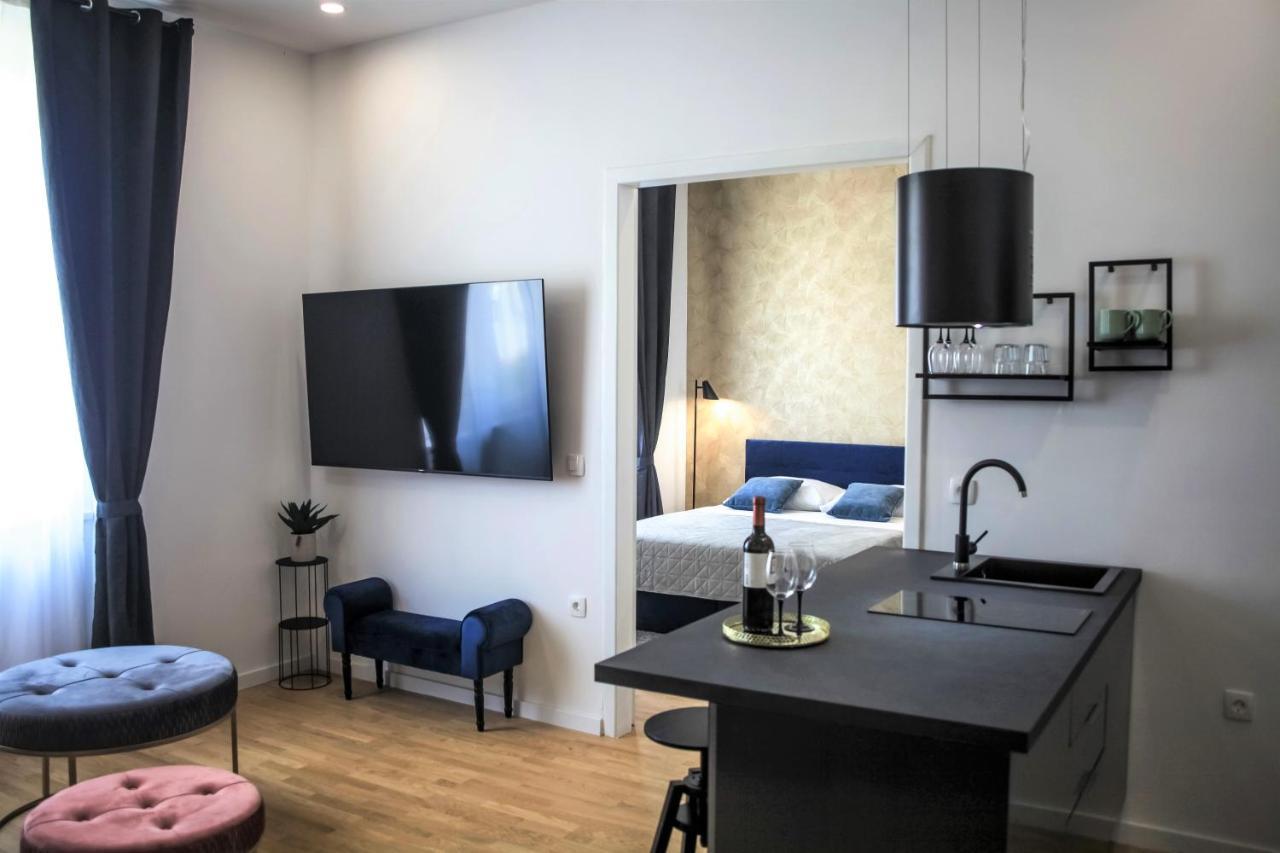 Hedone City Luxury Apartments With Free Parking PUY 외부 사진