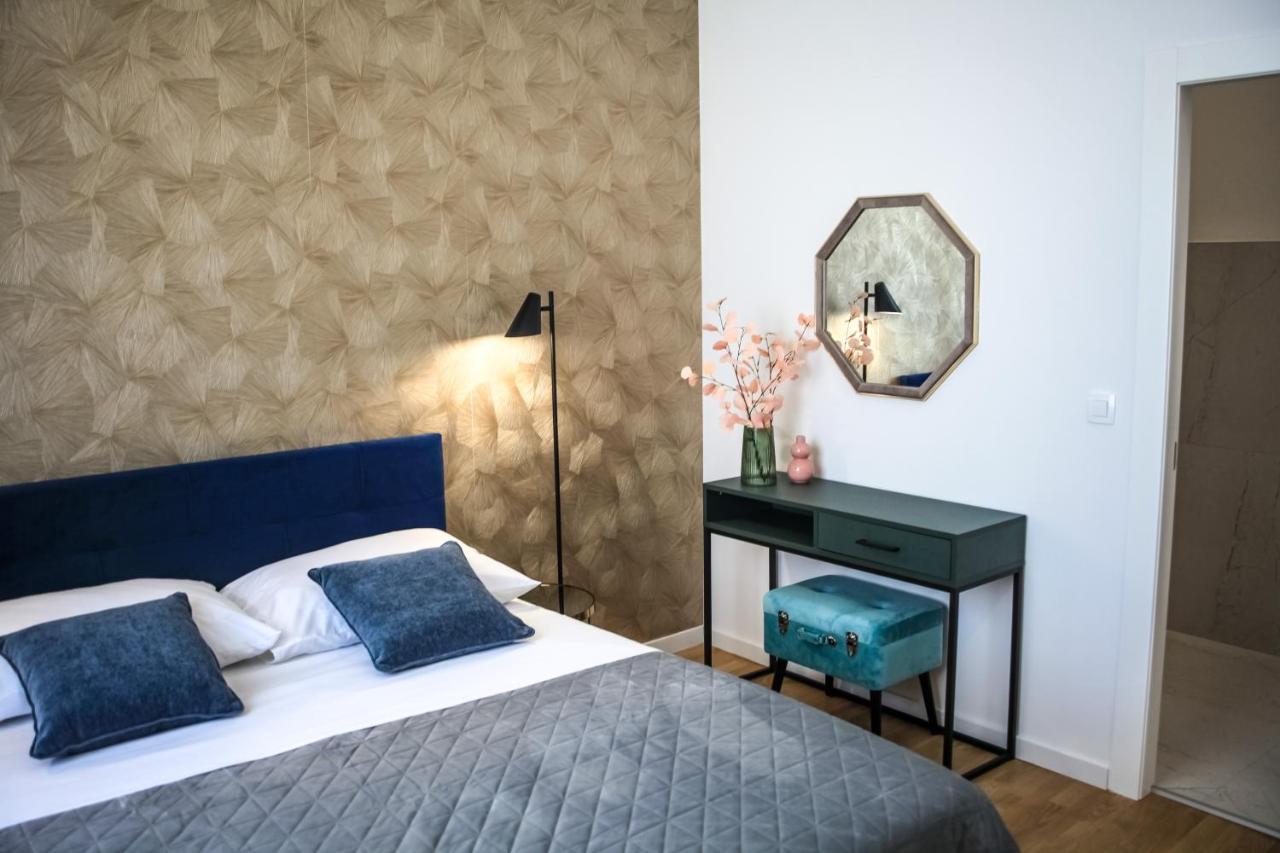 Hedone City Luxury Apartments With Free Parking PUY 외부 사진