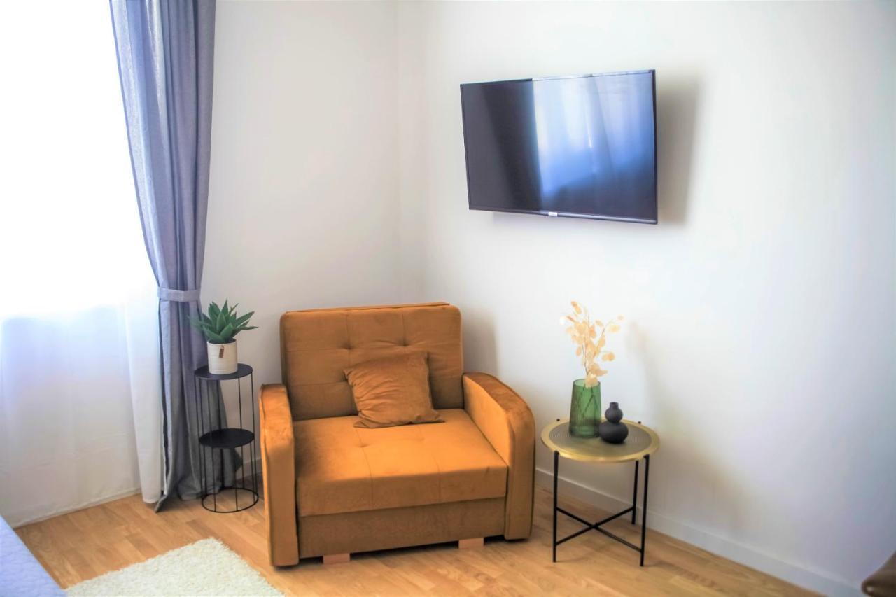 Hedone City Luxury Apartments With Free Parking PUY 외부 사진