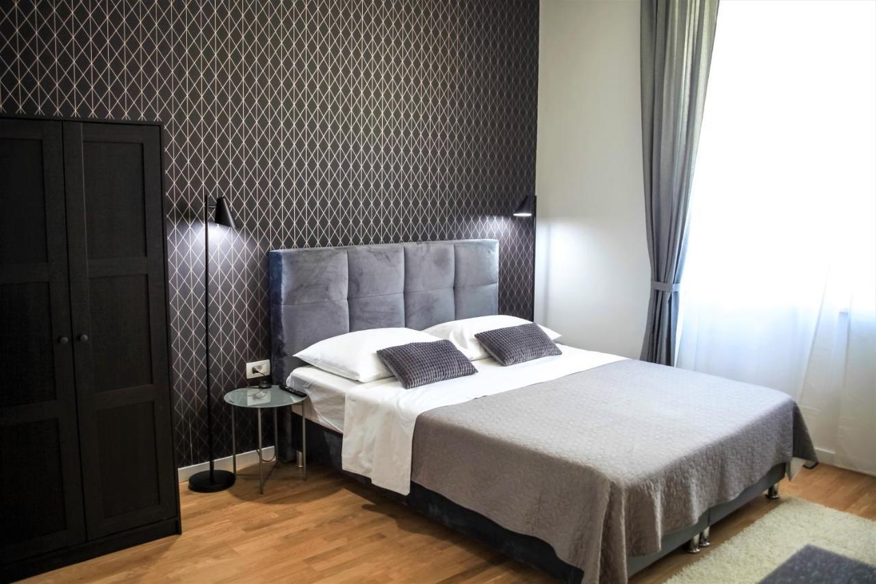 Hedone City Luxury Apartments With Free Parking PUY 외부 사진