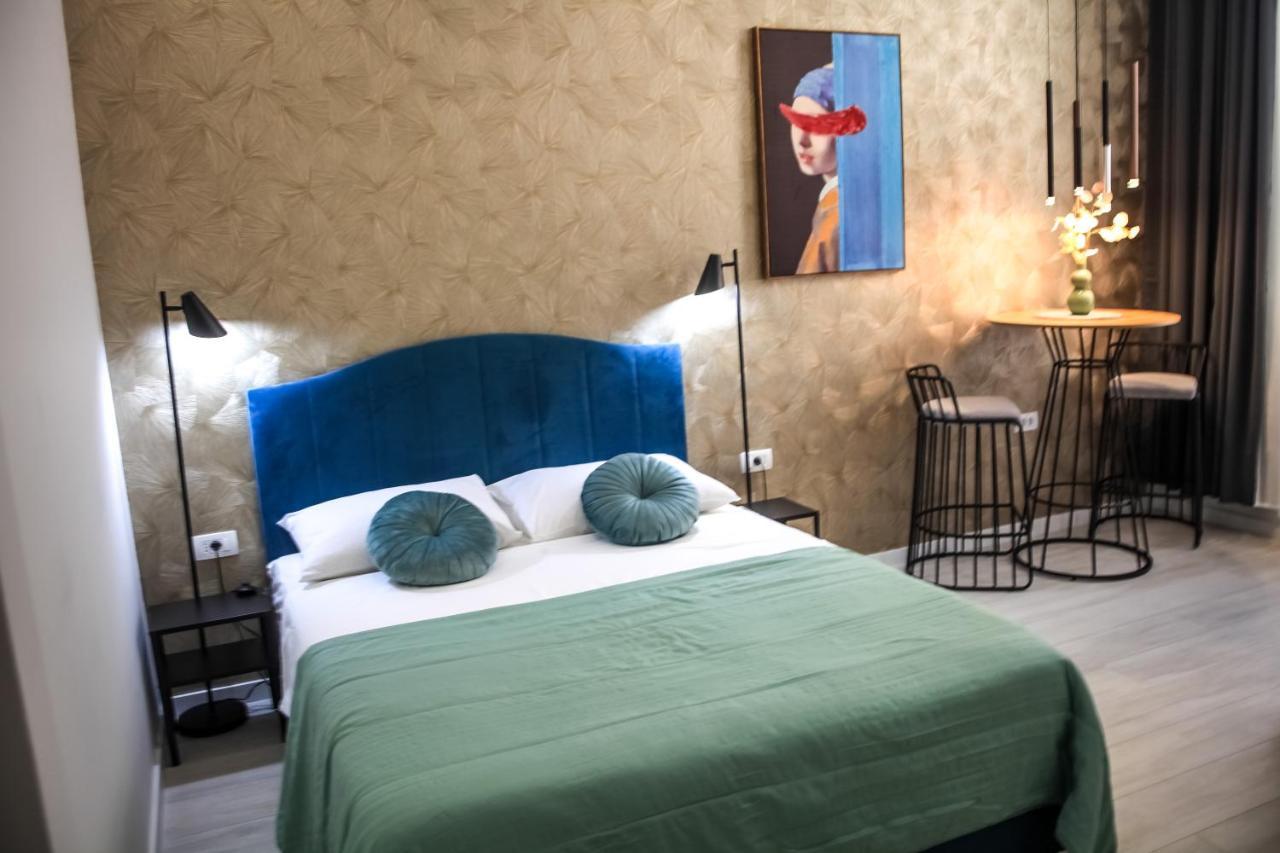 Hedone City Luxury Apartments With Free Parking PUY 외부 사진