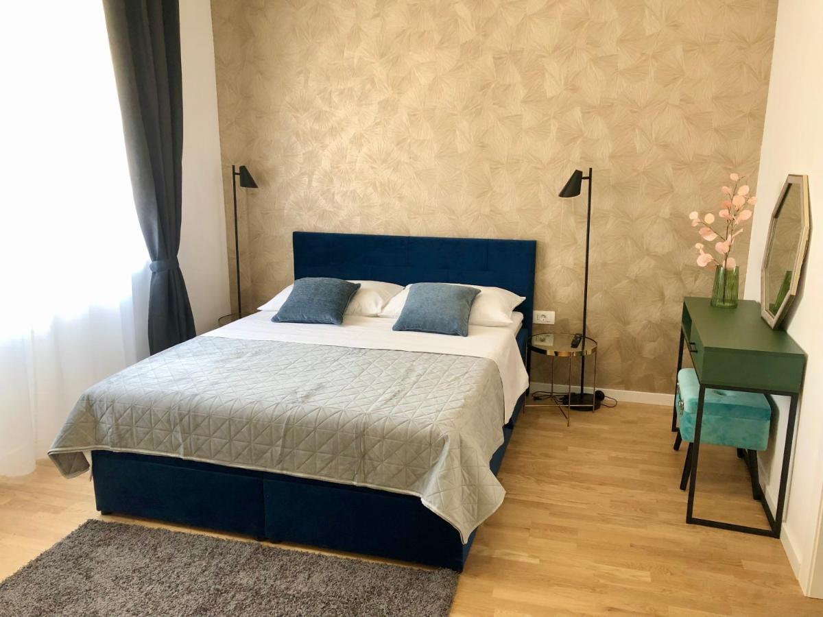 Hedone City Luxury Apartments With Free Parking PUY 외부 사진