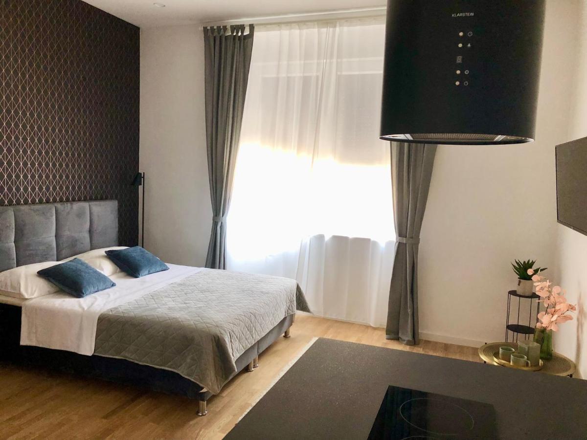 Hedone City Luxury Apartments With Free Parking PUY 외부 사진
