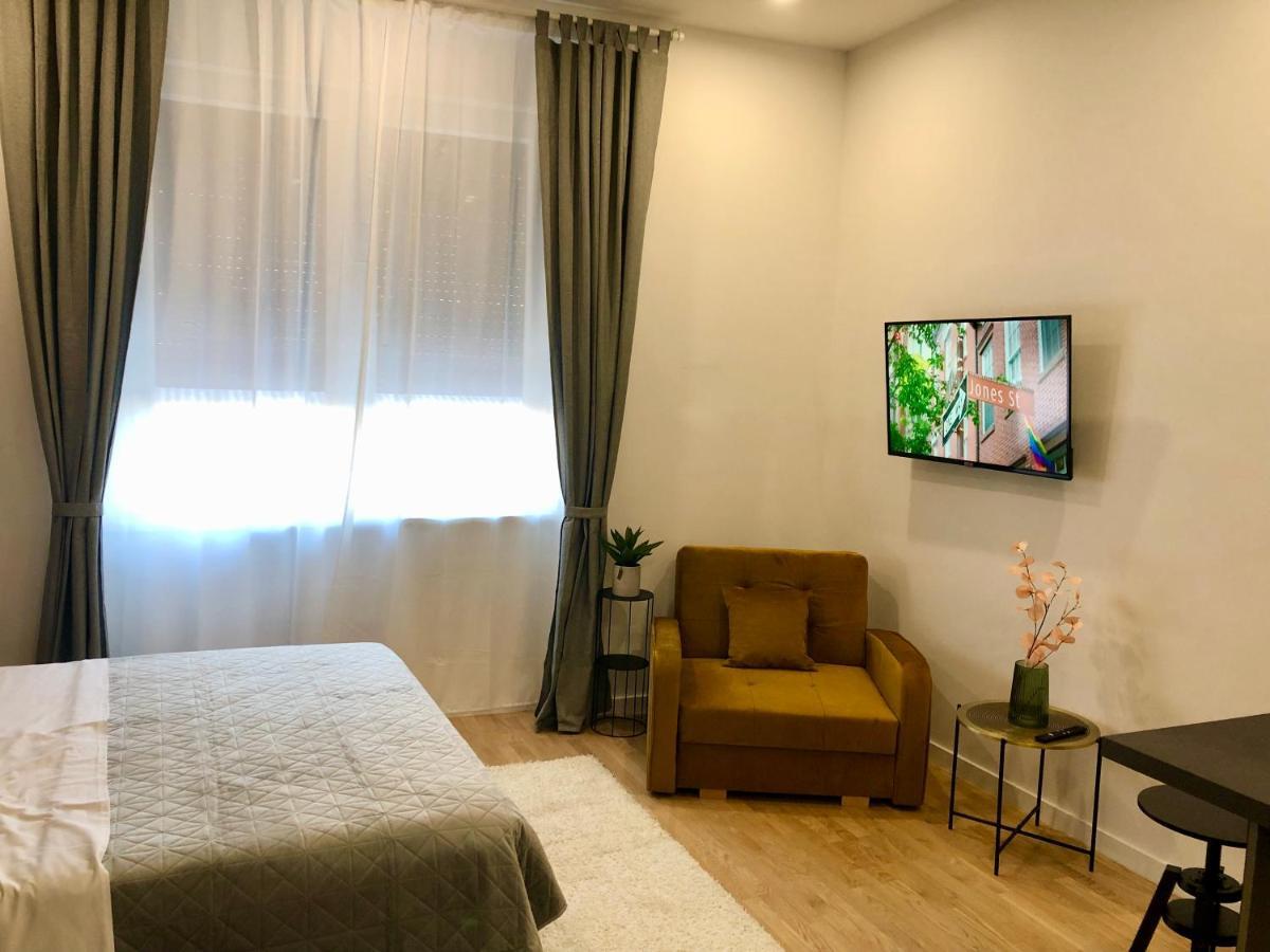 Hedone City Luxury Apartments With Free Parking PUY 외부 사진