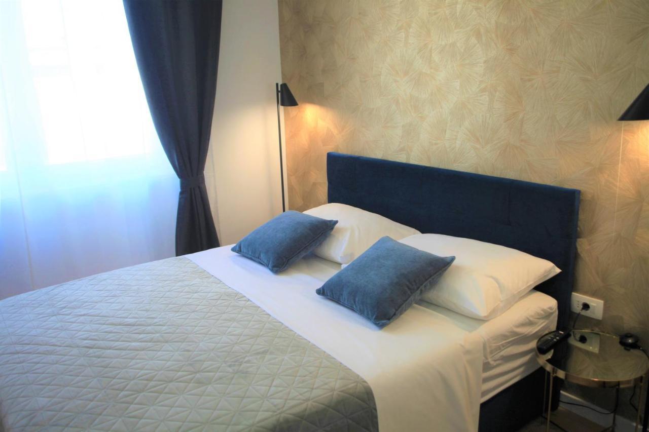 Hedone City Luxury Apartments With Free Parking PUY 외부 사진