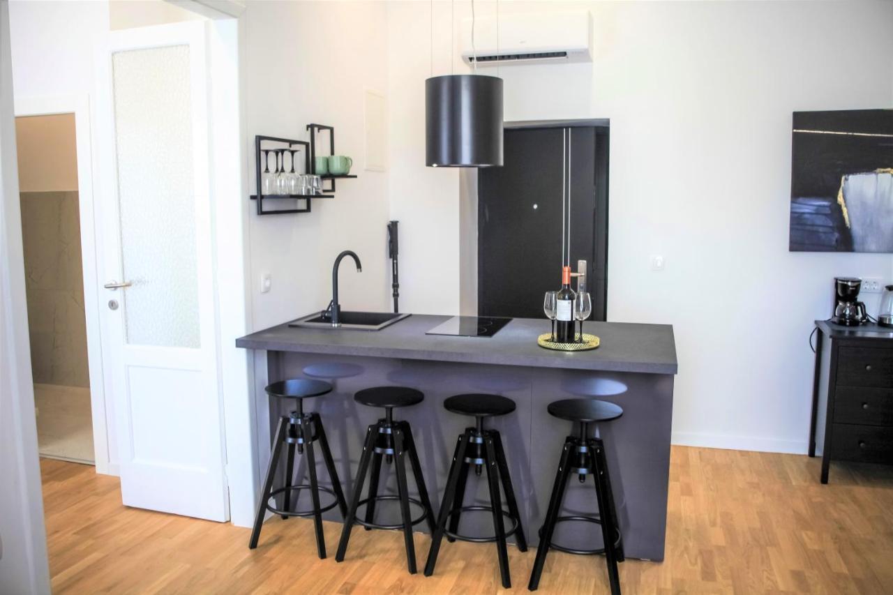 Hedone City Luxury Apartments With Free Parking PUY 외부 사진
