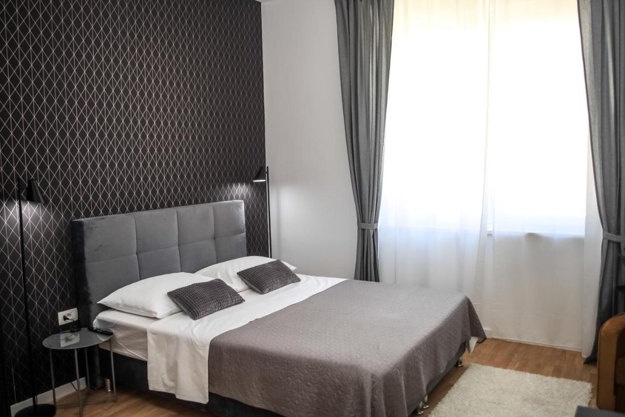 Hedone City Luxury Apartments With Free Parking PUY 외부 사진