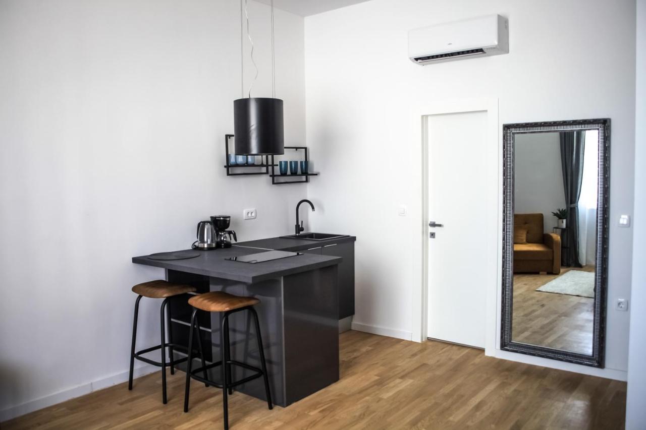 Hedone City Luxury Apartments With Free Parking PUY 외부 사진