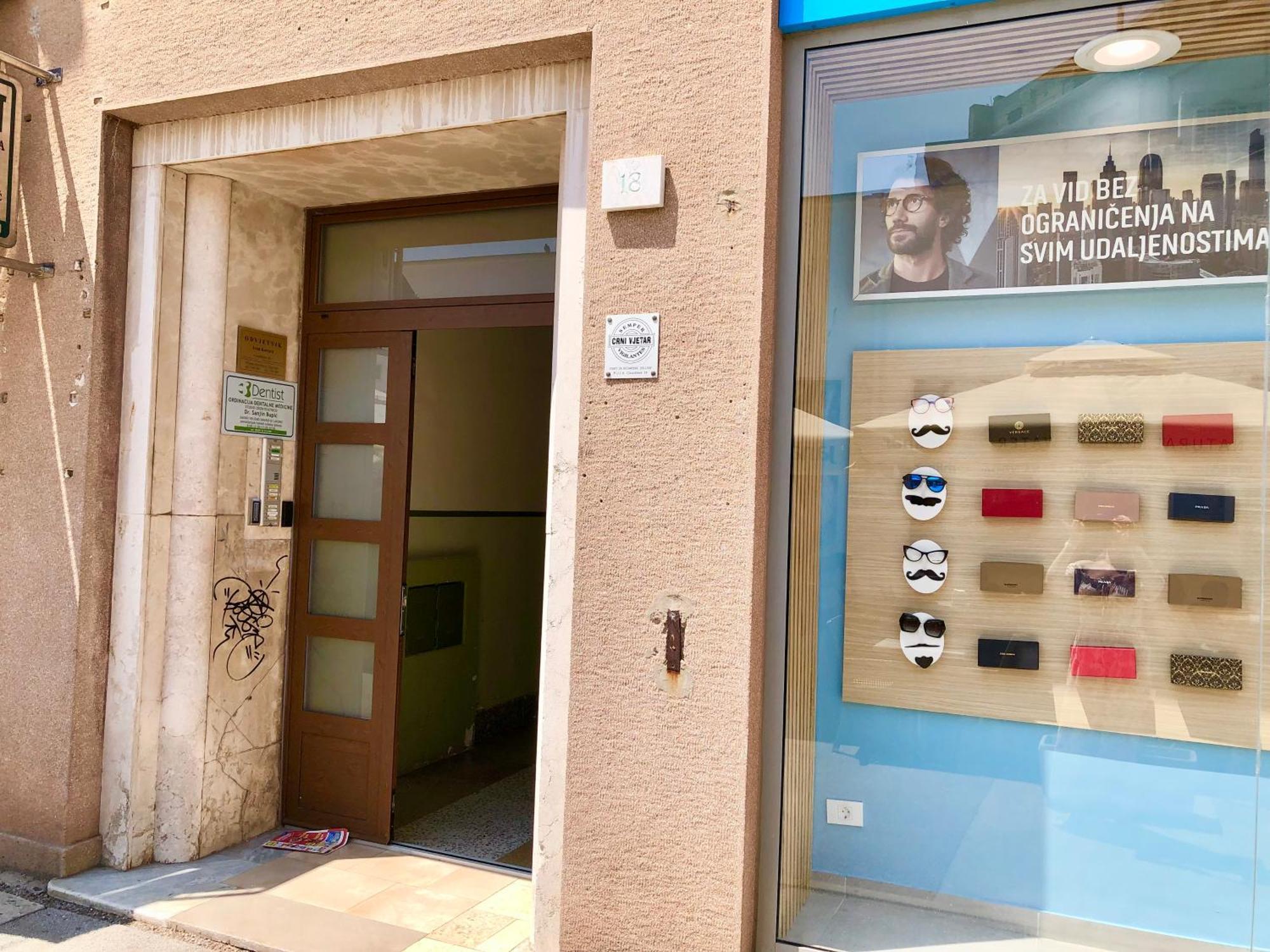 Hedone City Luxury Apartments With Free Parking PUY 외부 사진